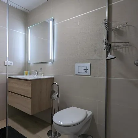 Panoramic Personal Pool شقة فينيسترات