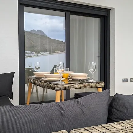 Panoramic Personal Pool